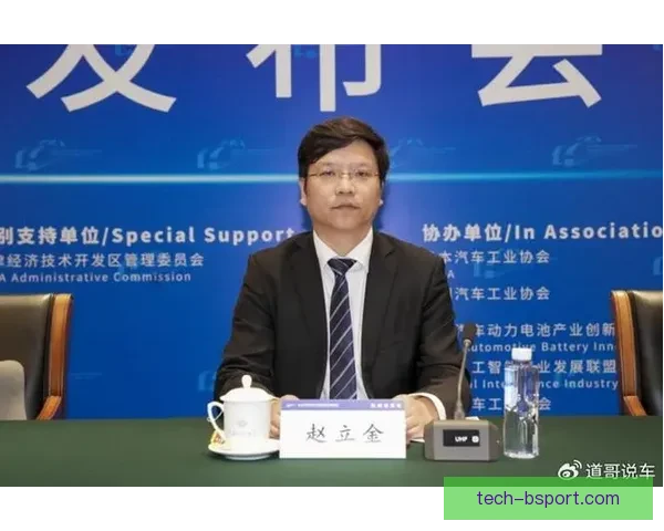 西甲联盟严厉限薪政策全面落地引发俱乐部经营与竞争格局深度变革 西甲联盟严厉限薪政策全面落地引发俱乐部经营与竞争格局深度变革